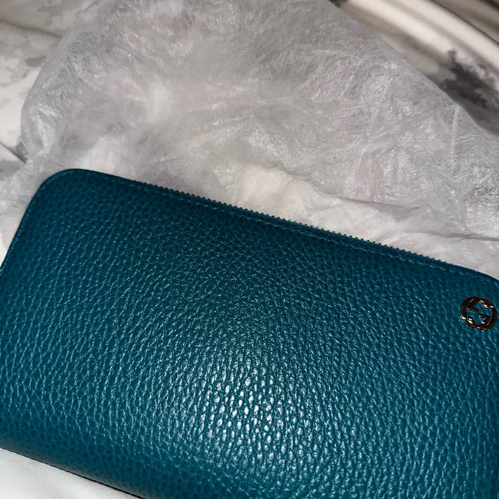 Gucci Zippy Leather wallet blue